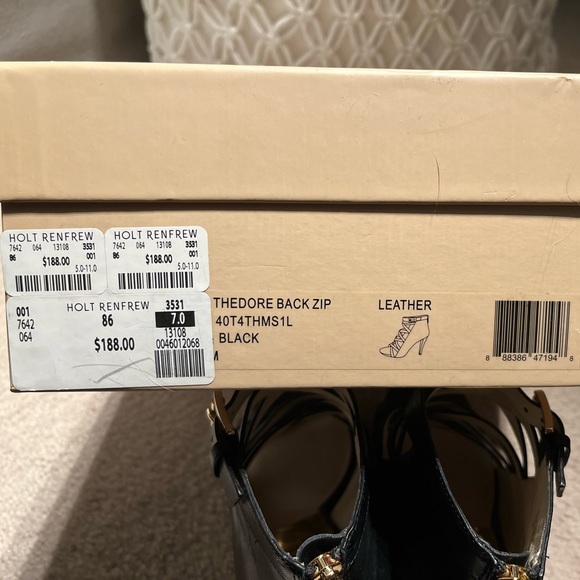 Michael Kors Thedore Black Zip - size 7.0 *brand new* - Picture 4 of 6